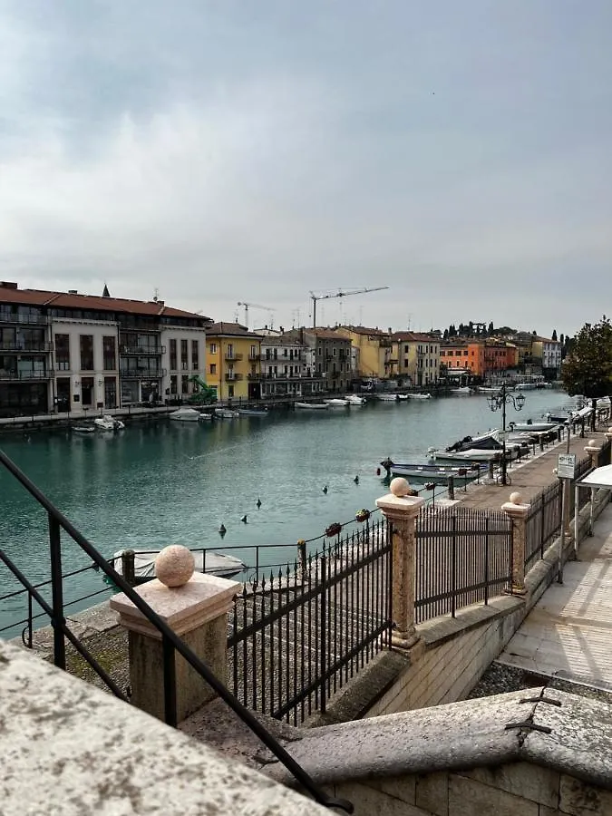 C House Rooms Lake Peschiera del Garda Nocleg ze śniadaniem