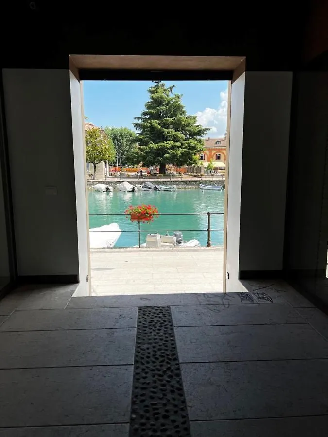 Nocleg ze śniadaniem C House Rooms Lake Peschiera del Garda