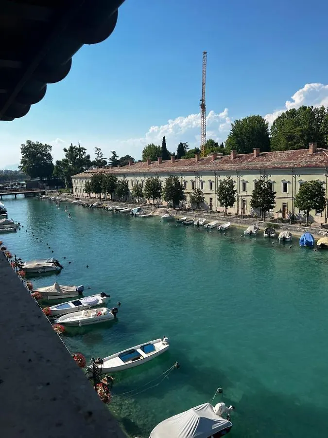 C House Rooms Lake Peschiera del Garda