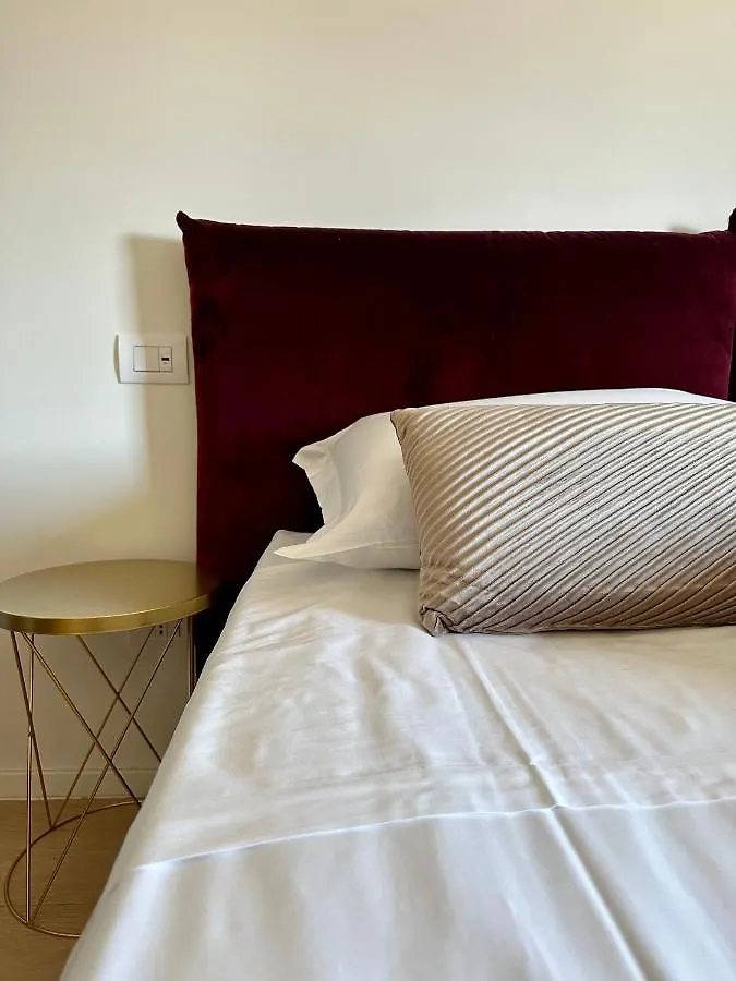 Nocleg ze śniadaniem C House Rooms Lake Peschiera del Garda Włochy