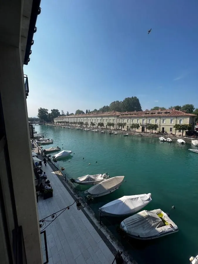 C House Rooms Lake Peschiera del Garda