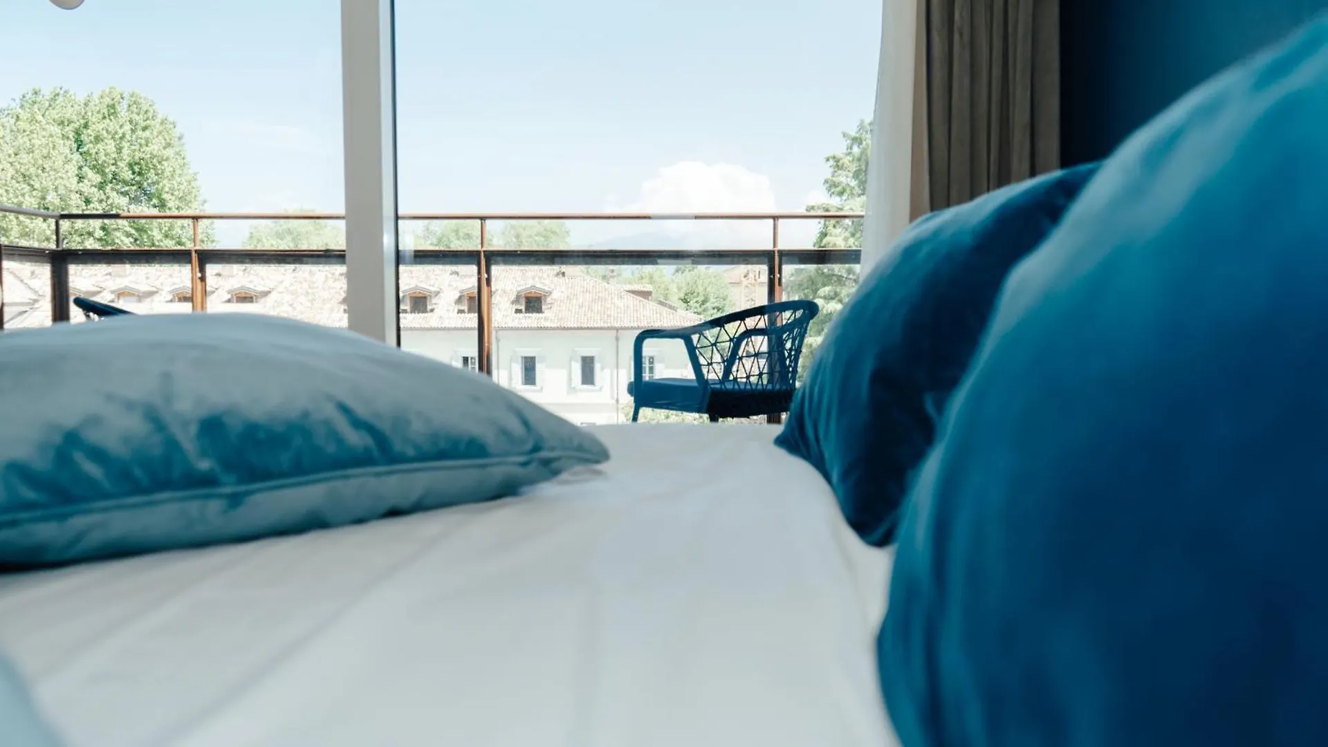 Nocleg ze śniadaniem C House Rooms Lake Peschiera del Garda