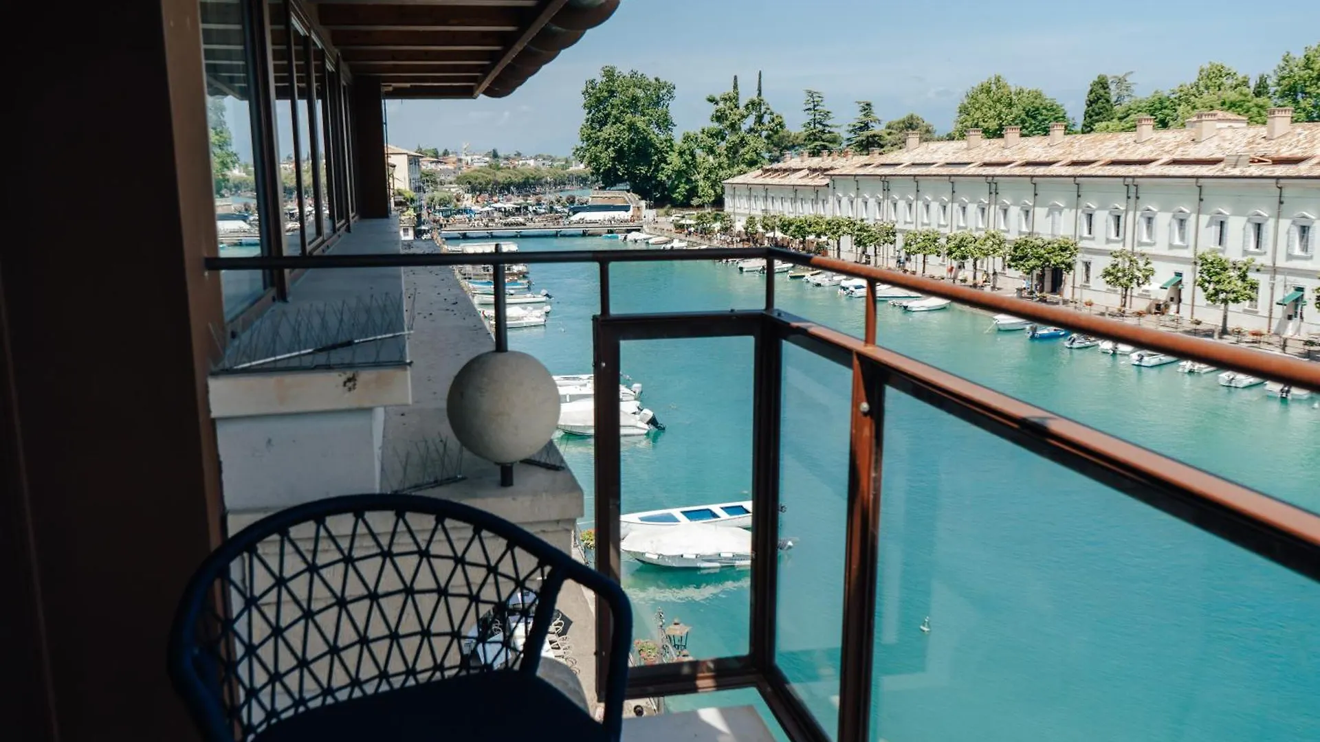 C House Rooms Lake Peschiera del Garda Nocleg ze śniadaniem