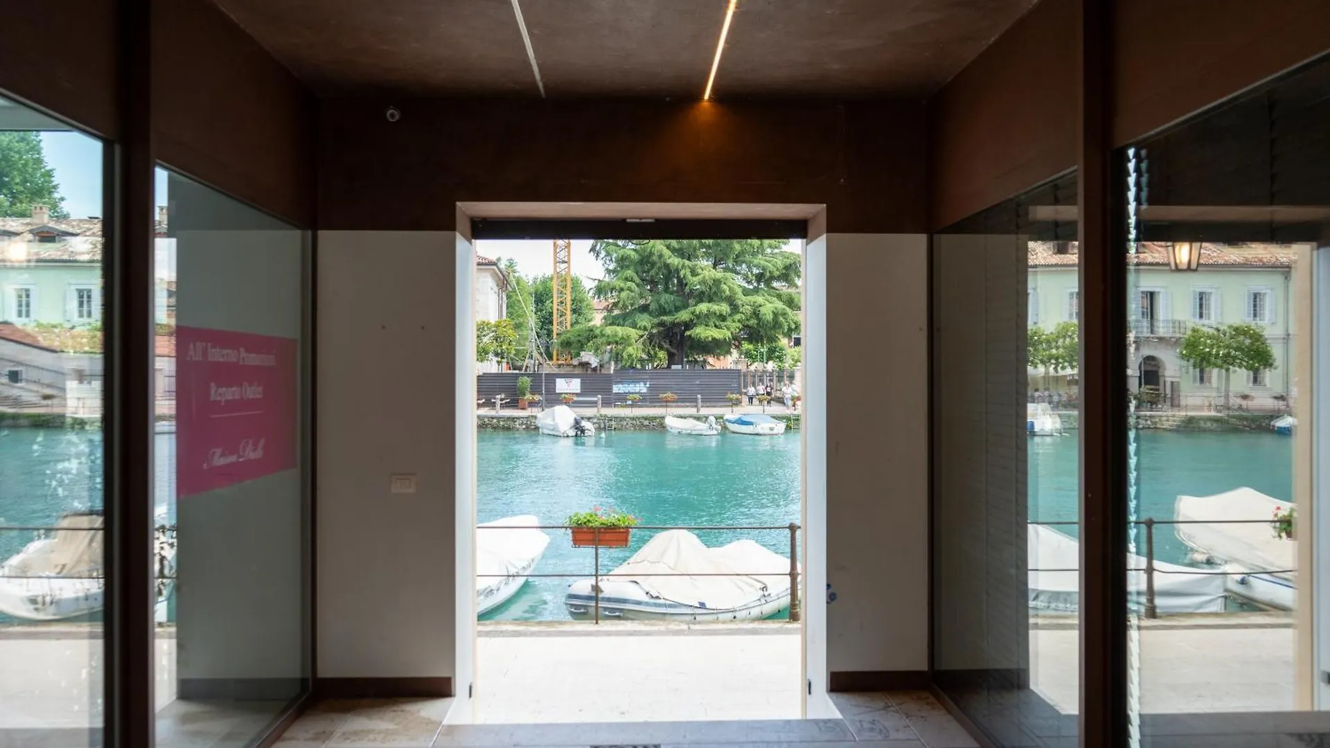 Nocleg ze śniadaniem C House Rooms Lake Peschiera del Garda Włochy