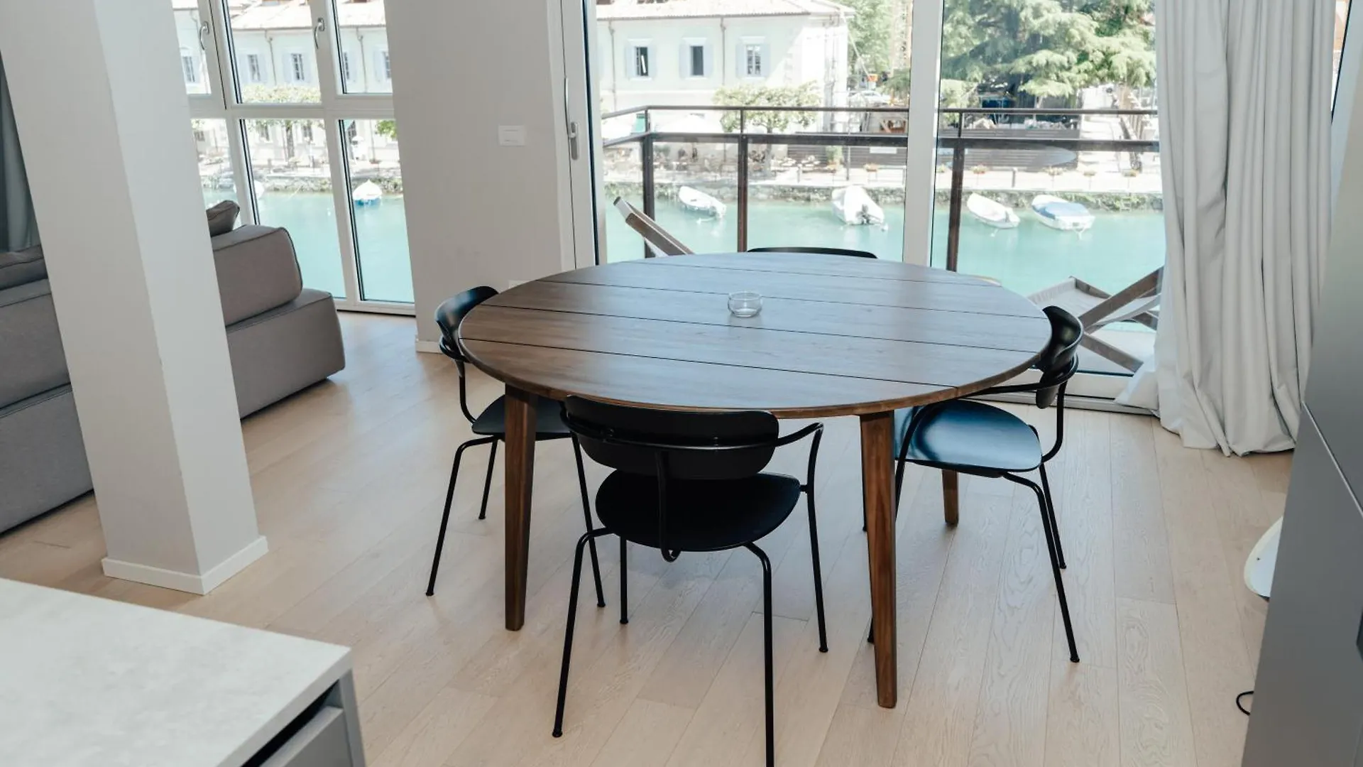 C House Rooms Lake Peschiera del Garda Nocleg ze śniadaniem