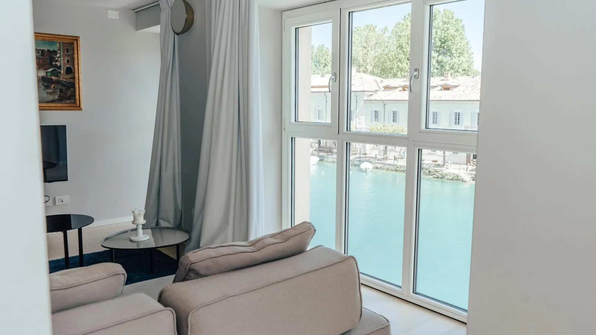 Nocleg ze śniadaniem C House Rooms Lake Peschiera del Garda