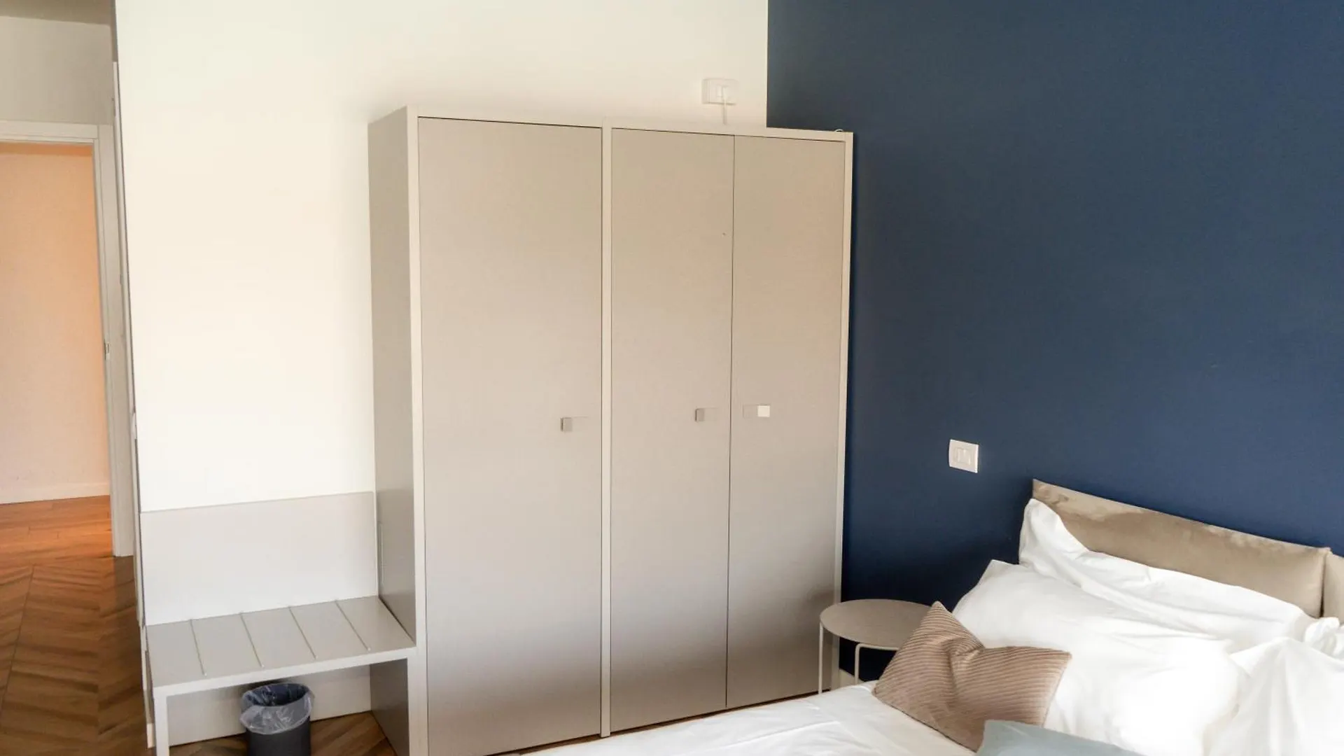 C House Rooms Lake Peschiera del Garda