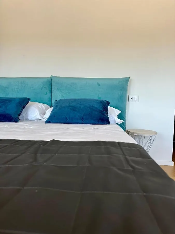 Bed & Breakfast C House Rooms Lake Peschiera del Garda