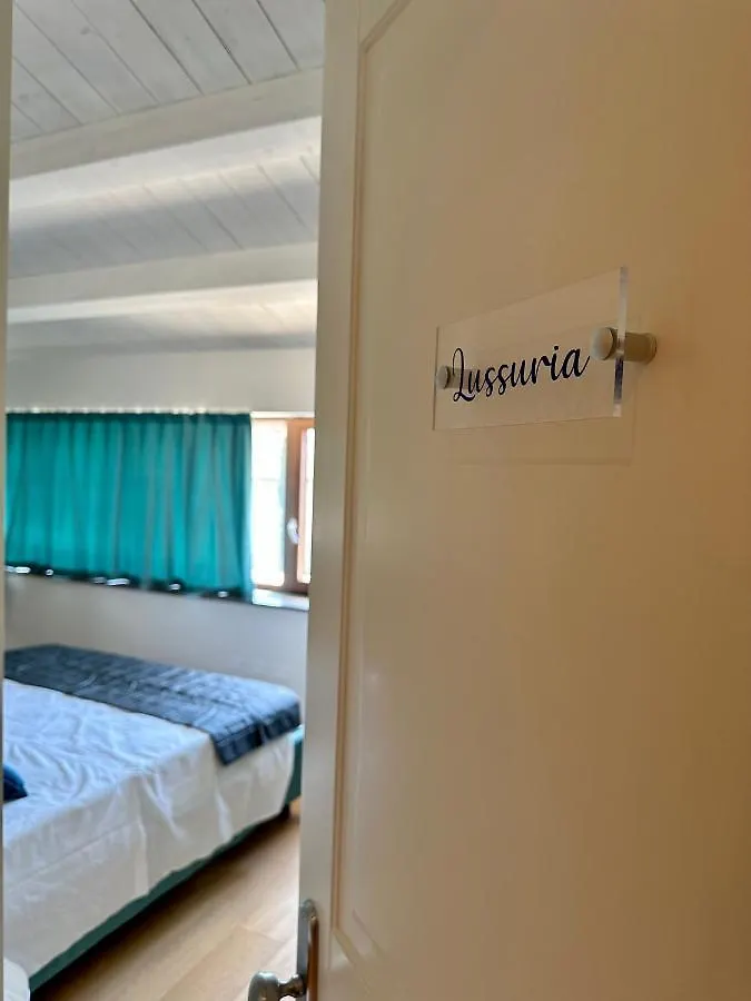 Bed & Breakfast C House Rooms Lake Peschiera del Garda