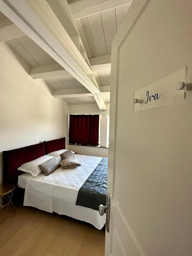 C House Rooms Lake Peschiera del Garda 0*,