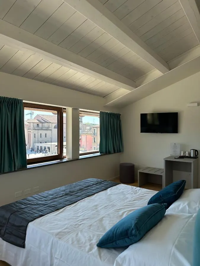 C House Rooms Lake Peschiera del Garda Olaszország