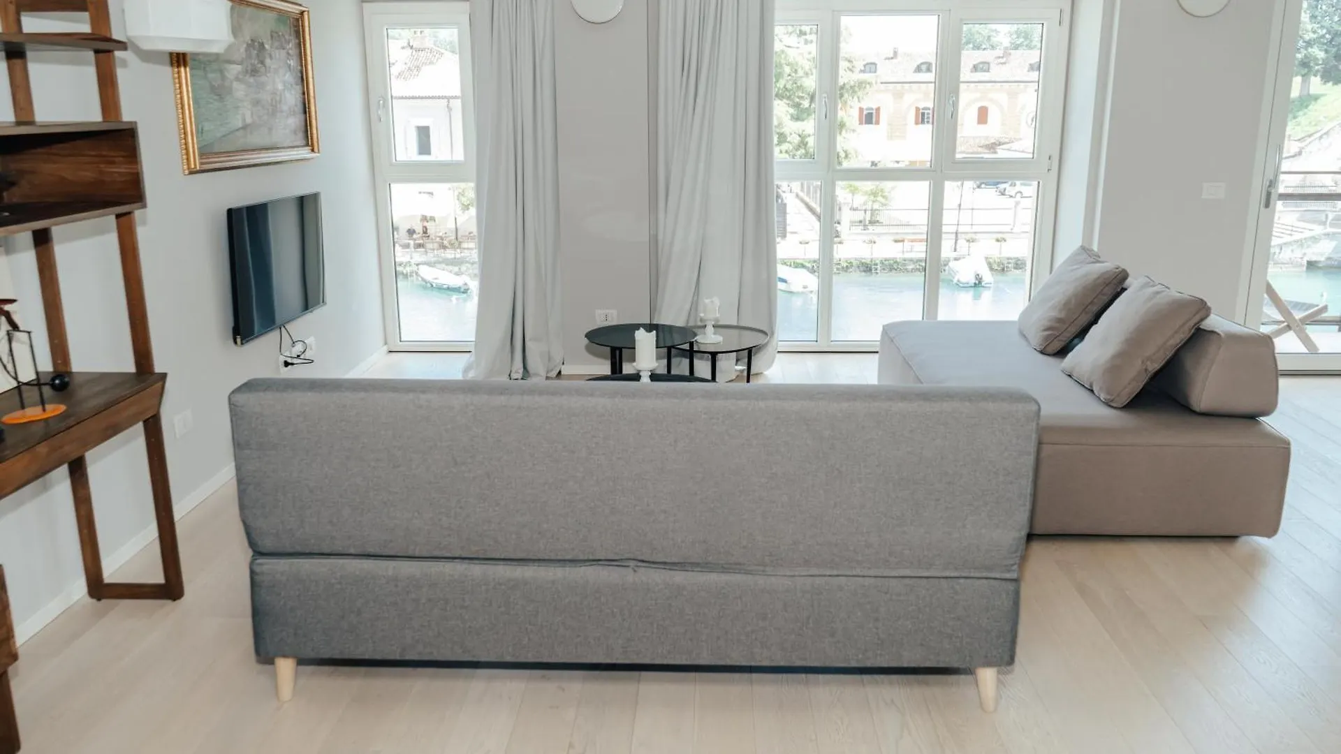 Bed & Breakfast C House Rooms Lake Peschiera del Garda
